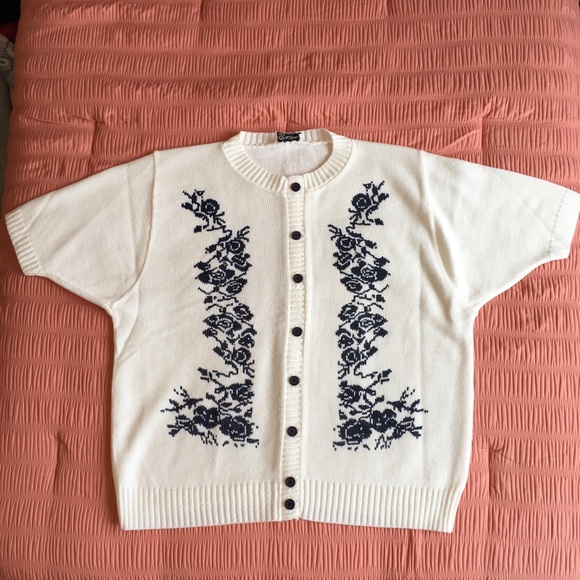 Lady Blair Sweaters - Lady Blair Vintage White Short Sleeve Faux Cardigan Sweater